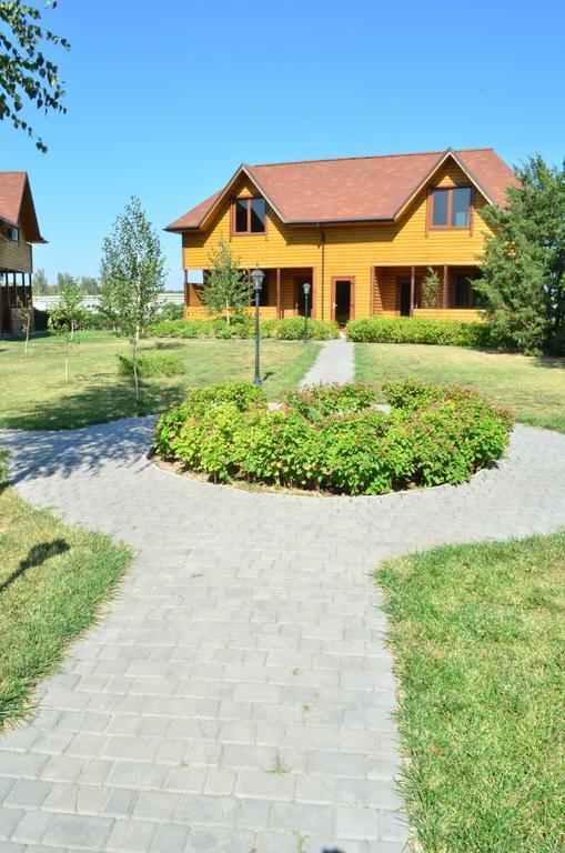 Panska Hata Hotel Nyzhnya Khortytsya Exterior photo