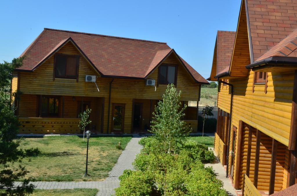 Panska Hata Hotel Nyzhnya Khortytsya Exterior photo